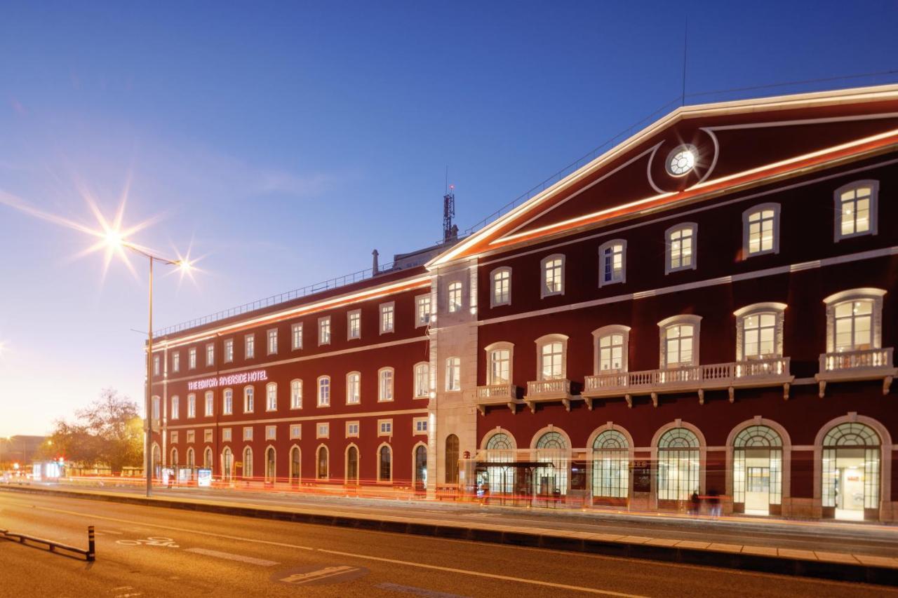 The Editory Riverside Hotel, An Historic Hotel Lizbona Zewnętrze zdjęcie The hotel at night