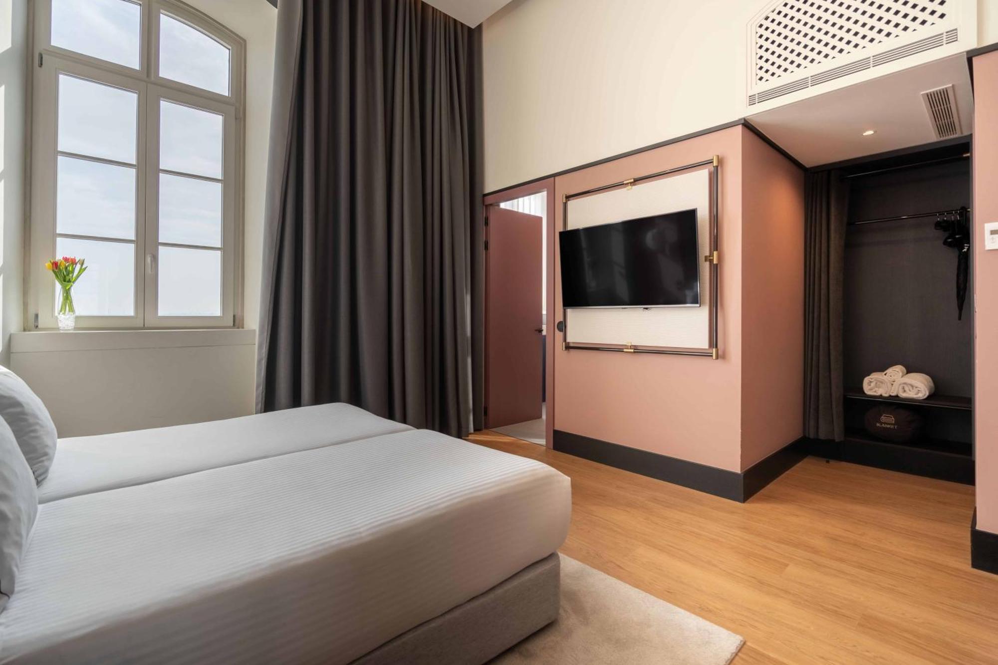 The Editory Riverside Hotel, An Historic Hotel Lizbona Zewnętrze zdjęcie A room at the hotel