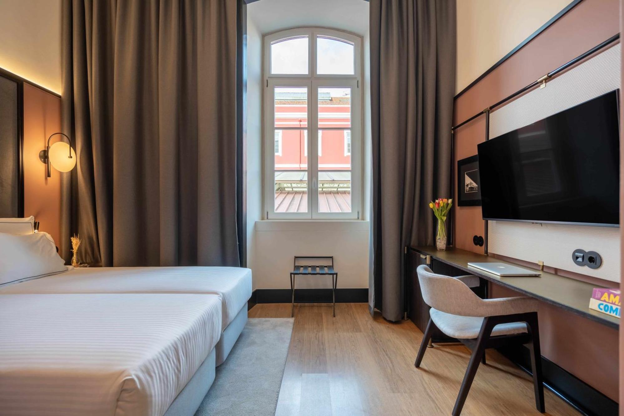 The Editory Riverside Hotel, An Historic Hotel Lizbona Zewnętrze zdjęcie A room at the hotel