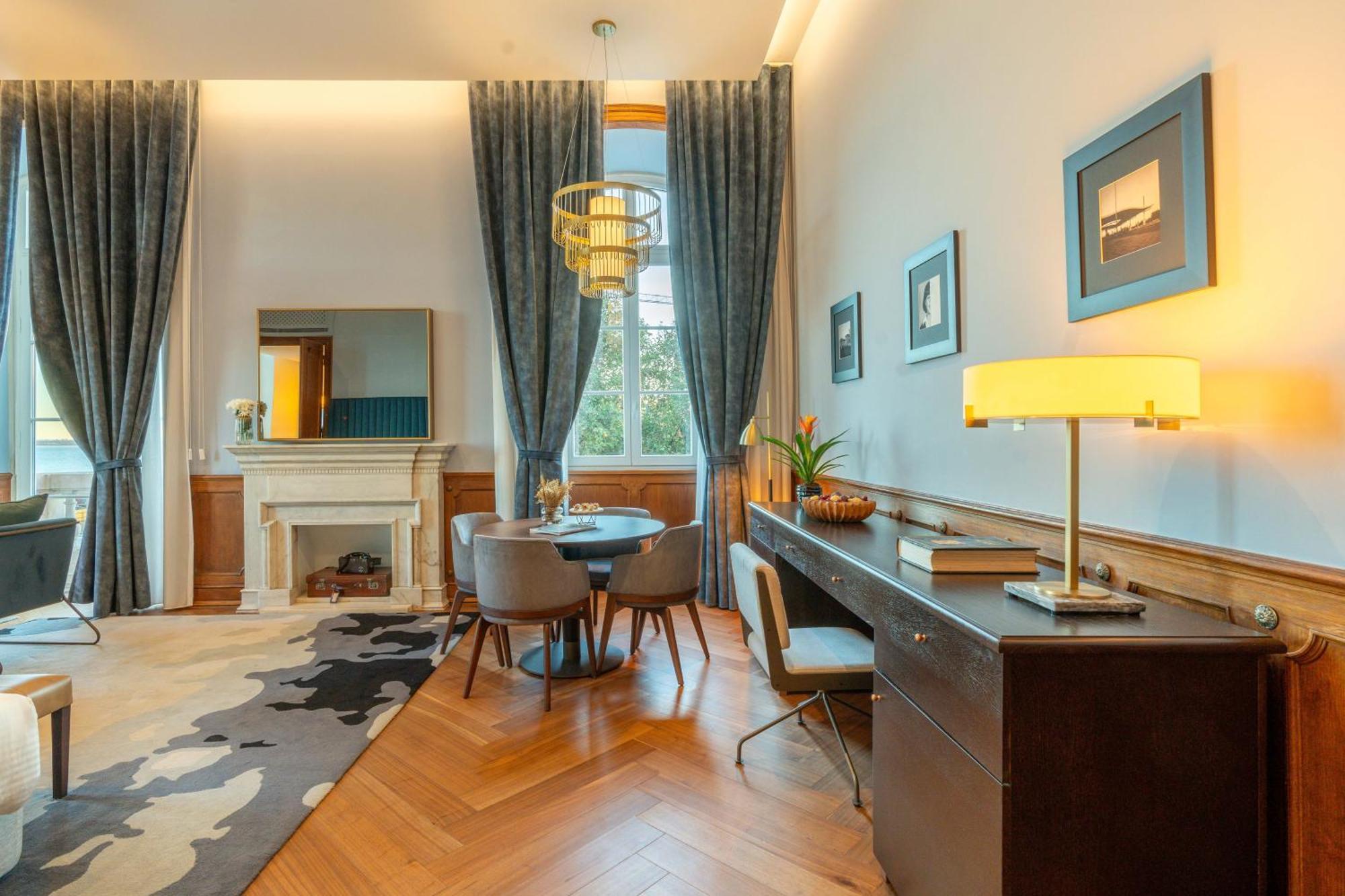 The Editory Riverside Hotel, An Historic Hotel Lizbona Zewnętrze zdjęcie A suite at the hotel