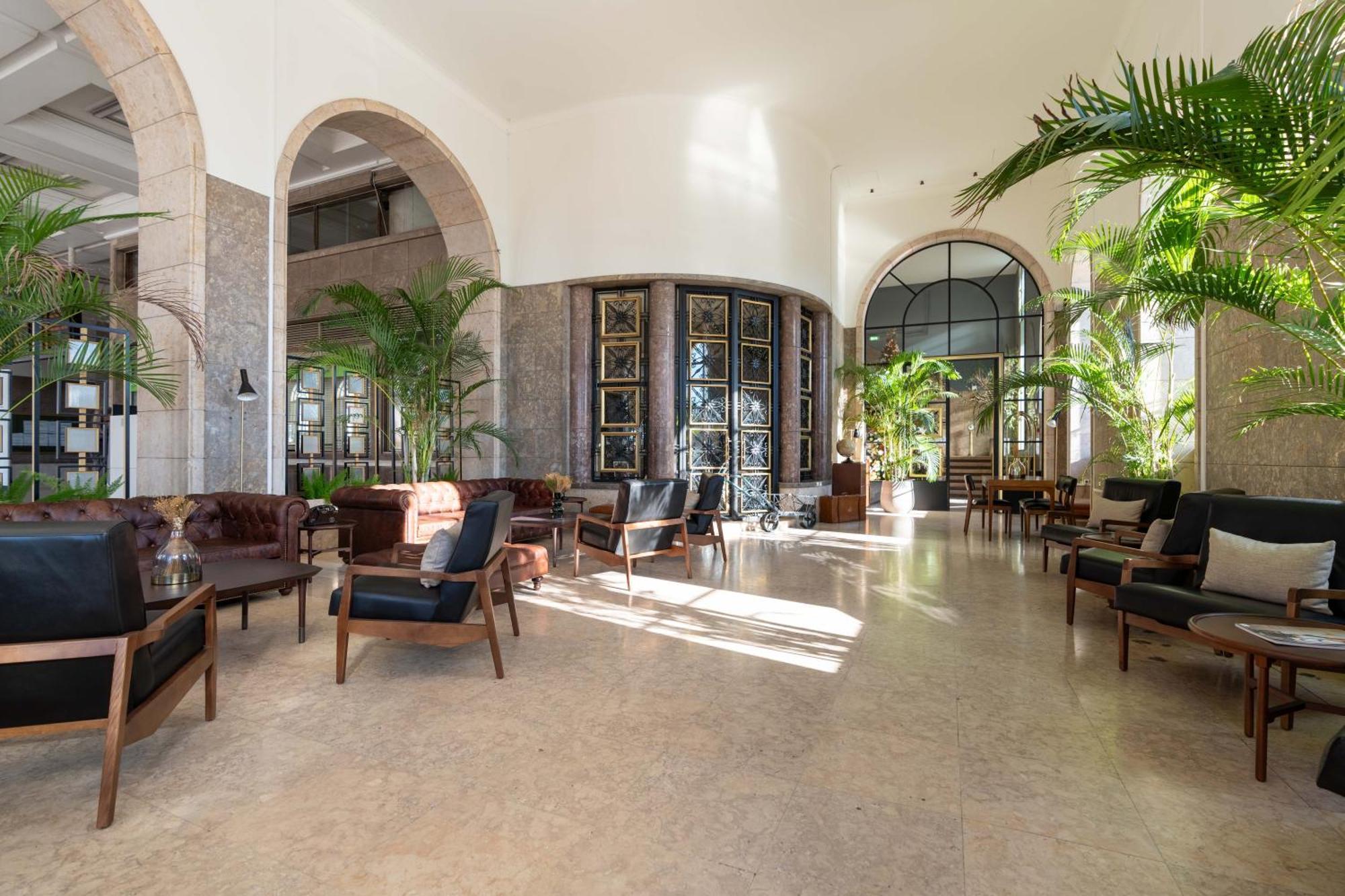 The Editory Riverside Hotel, An Historic Hotel Lizbona Zewnętrze zdjęcie The lobby of the hotel